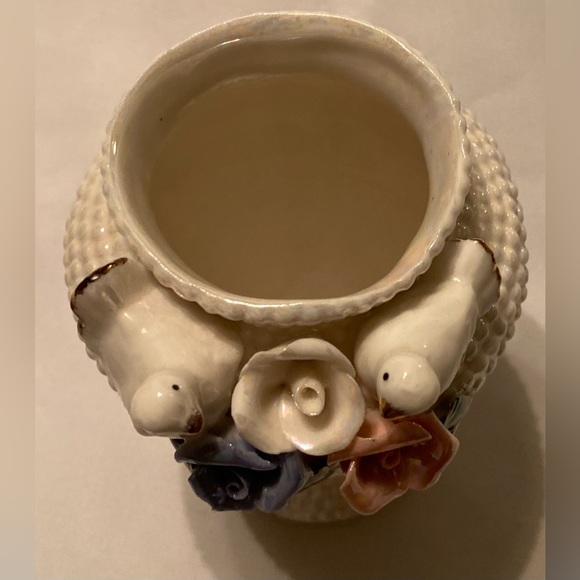 Adorable Vintage Iridescent Bird Hobnail Vase - Picture 8 of 8